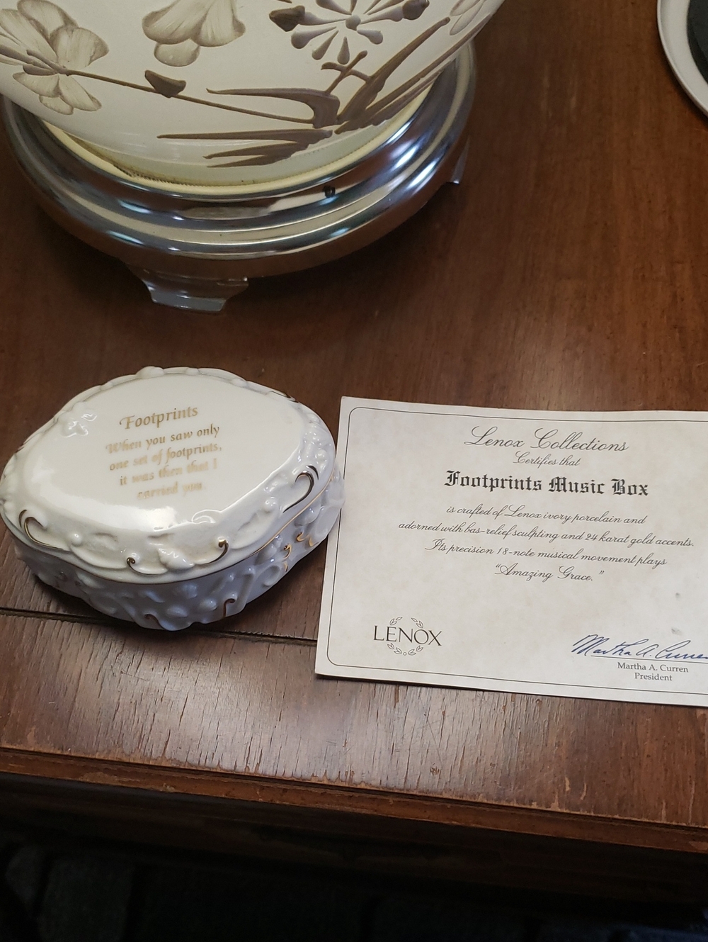 Lenox White Porcelain Footprints Music Box with Gold Accents